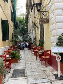 Classical Greece — monasteries in the sky (and a lot of cats) — photo 7